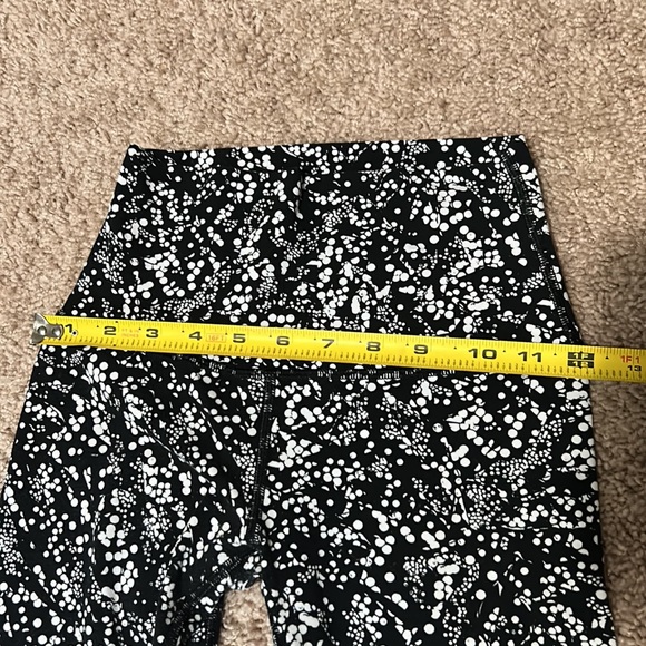 Lululemon black leggings - Picture 9 of 12